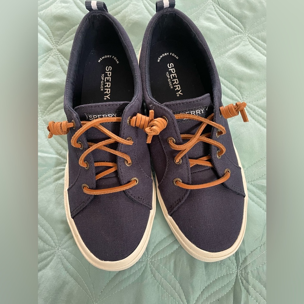 New Sperry Topsiders Crest Vibe Women’s Size 9 Navy with leather laces n…